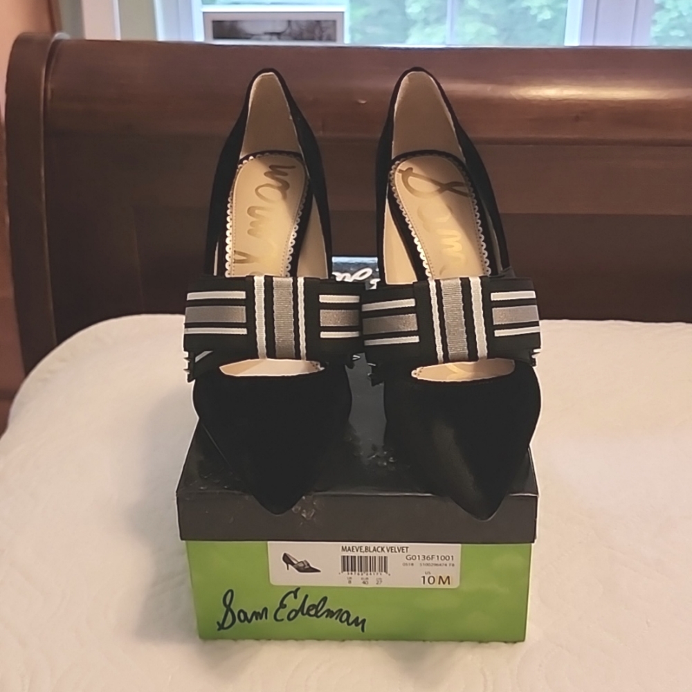 Sam Edelman "Maeve" Black Suede Heels (10)